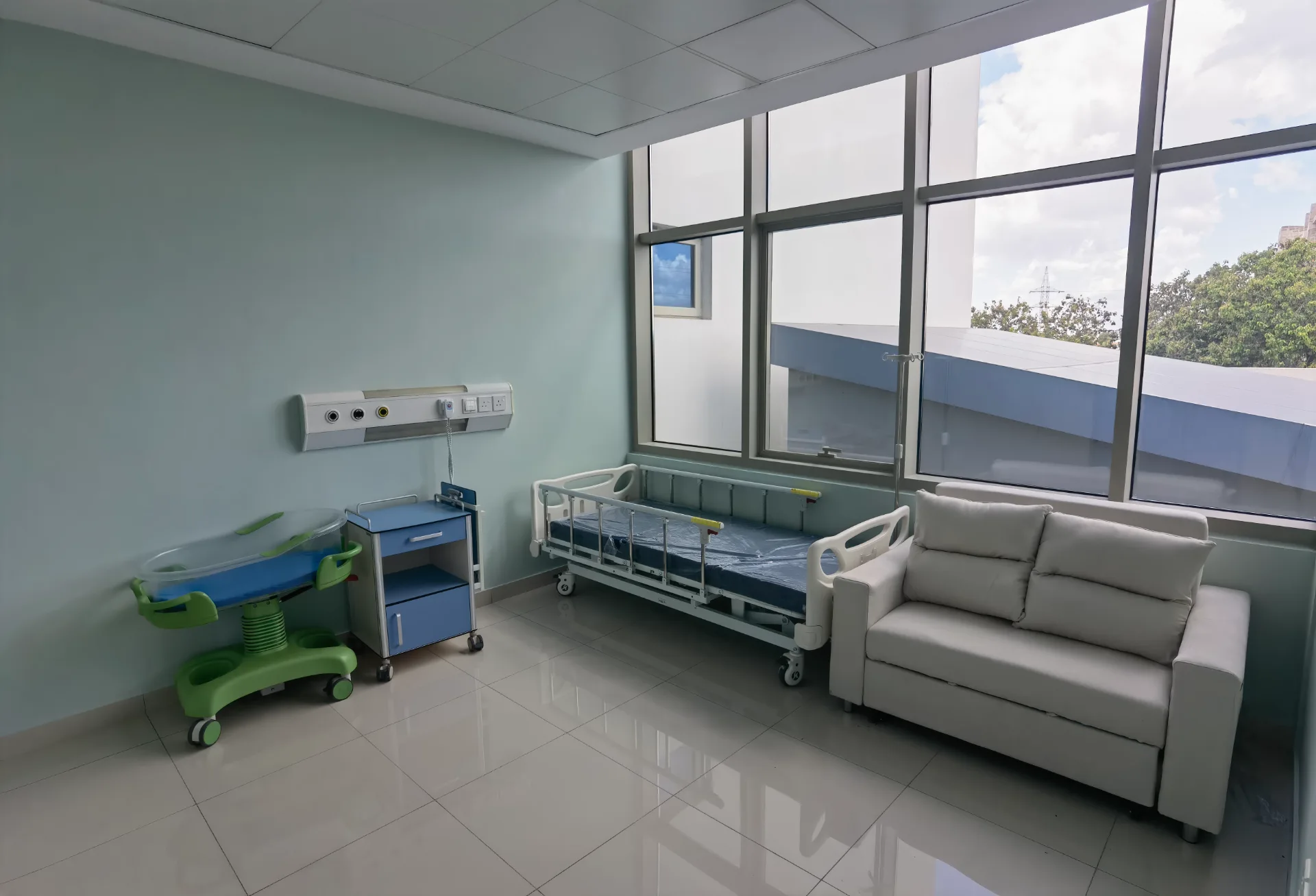 SAIKANG MEDICAL bedside cabinet for ward use in Tanzania hospital furniture solution